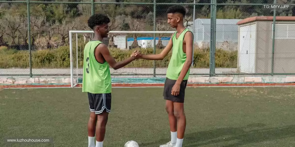 运动潮流，尽在周边！👟🎮